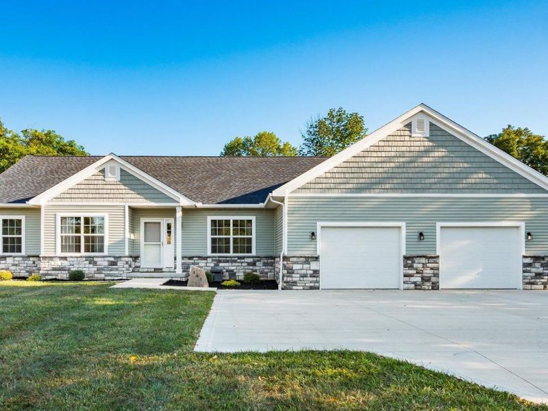 141 Sandpiper Drive, Thornville, OH 43076 Photo 2