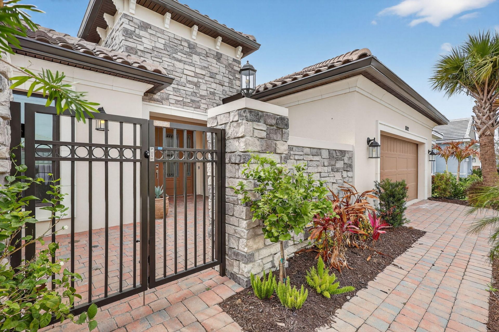 10102 SW Davanti Drive, Port Saint Lucie, FL 34987 Photo