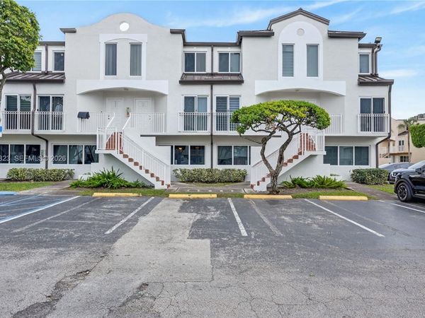 8670 NW 6th Ln, Unit 4-109, Miami, FL 33126