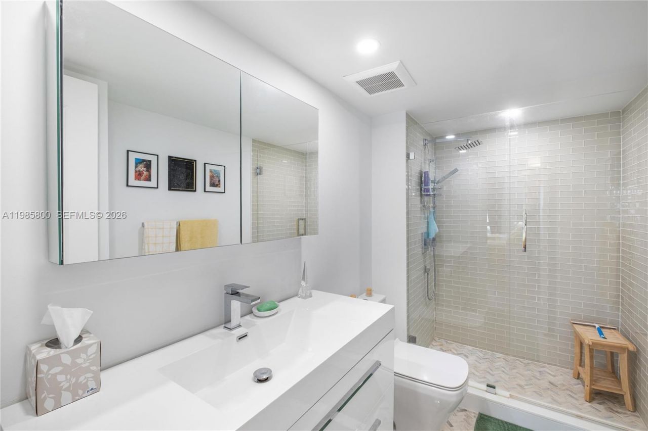 4000 Towerside Ter, Unit 1102, Miami, FL 33138 Photo