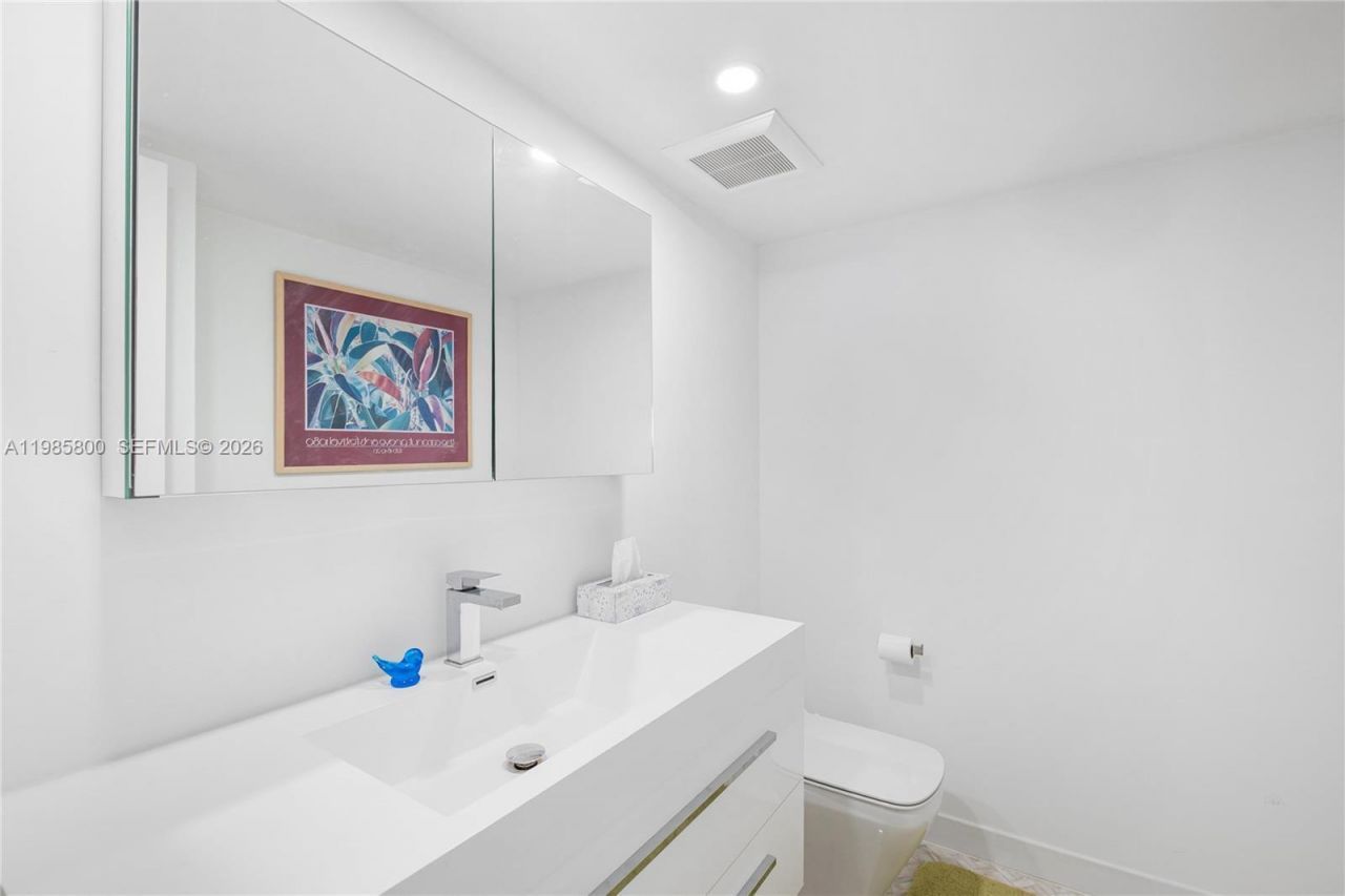 4000 Towerside Ter, Unit 1102, Miami, FL 33138 Photo