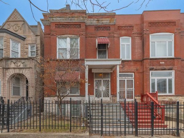 4931 S Champlain Avenue, Chicago, IL 60615