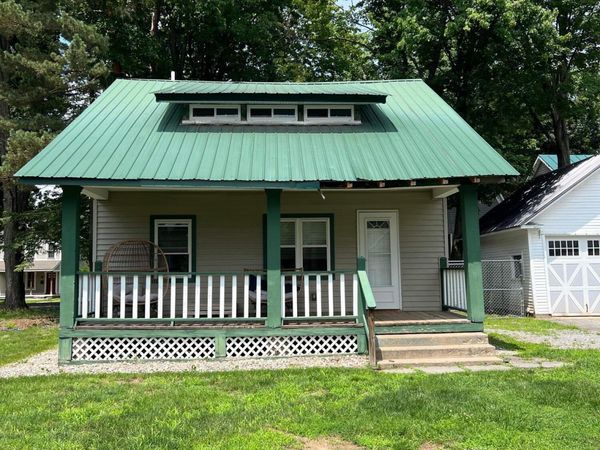 165 Lake Avenue, Unit 2, Saratoga Springs, NY 12866