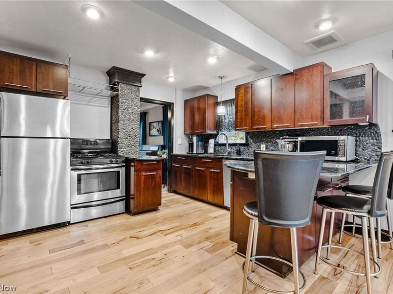 21941 Westwood Avenue, Fairview Park, OH 44126 Photo 11