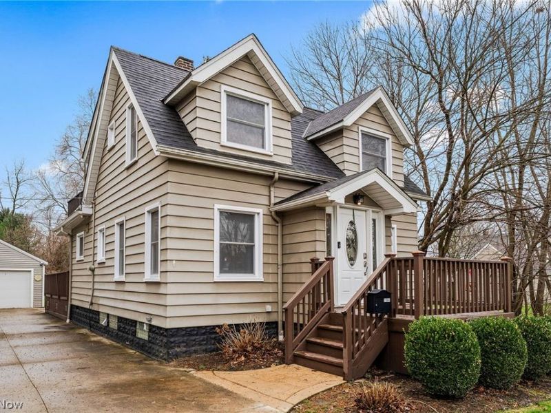 21941 Westwood Avenue, Fairview Park, OH 44126 Photo 2