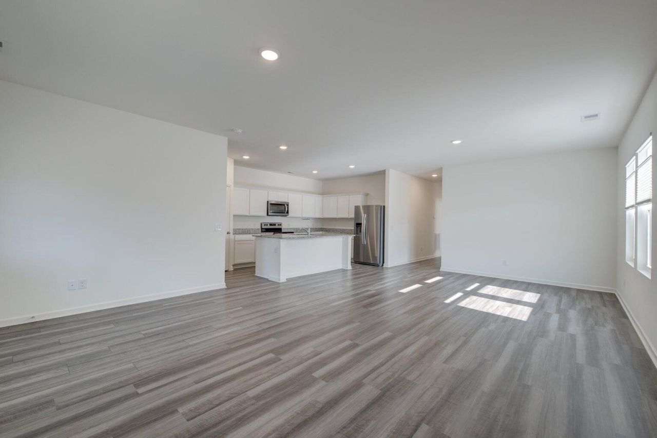 4395 Ocean Farm Drive Photo 3