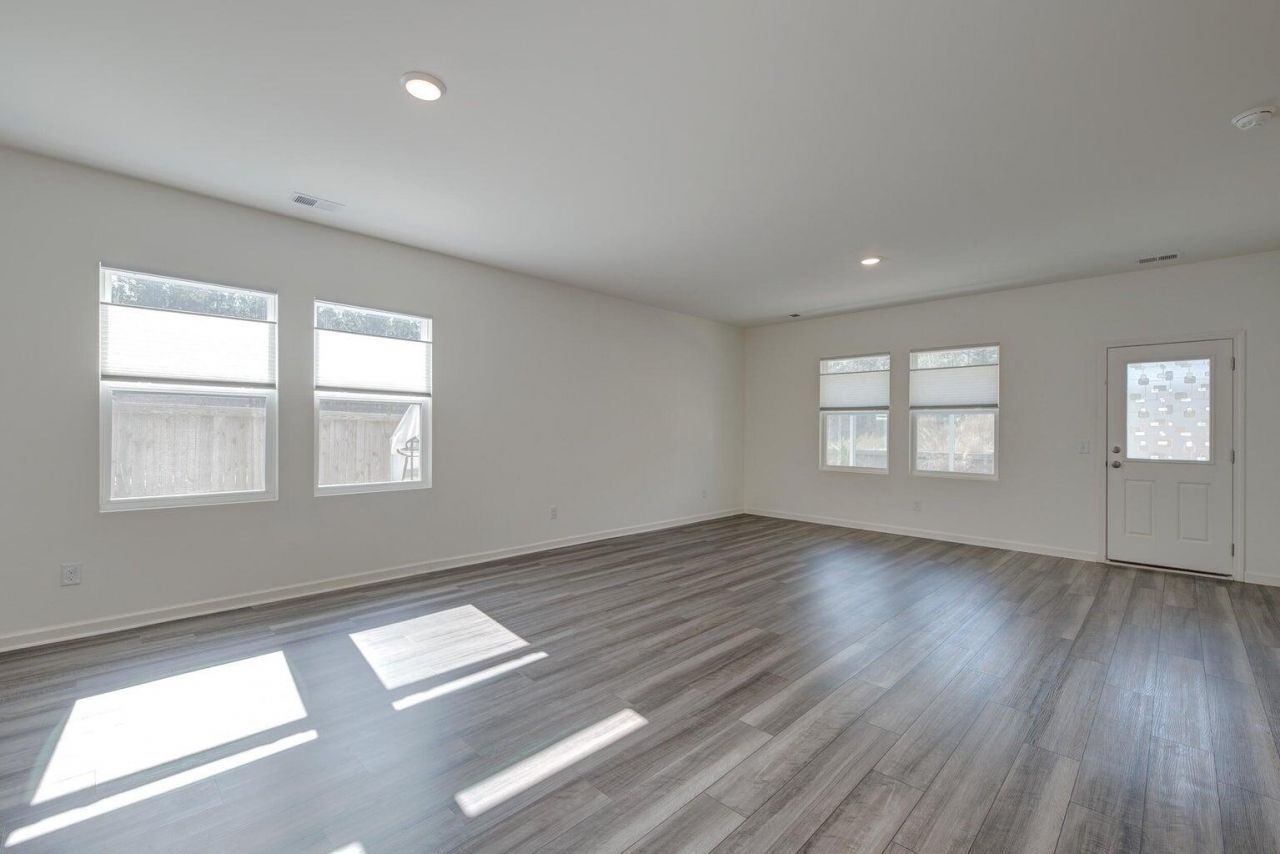4395 Ocean Farm Drive Photo 9