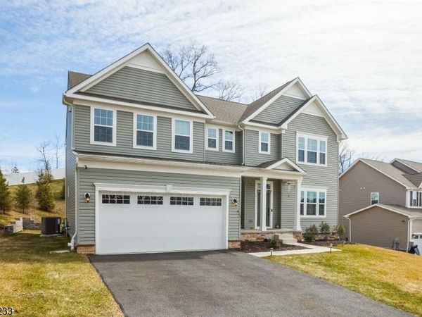 7 Troy Ln, Roxbury, NJ 07850