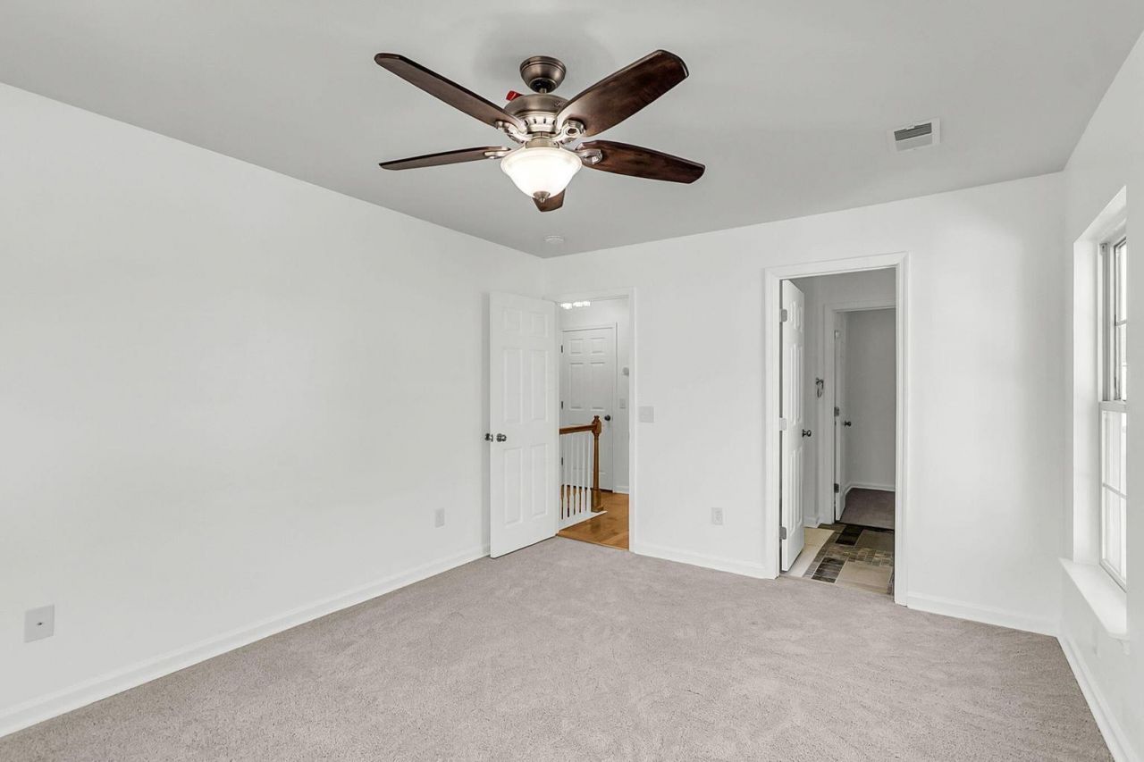 3033 Kinswood Lane Photo 17