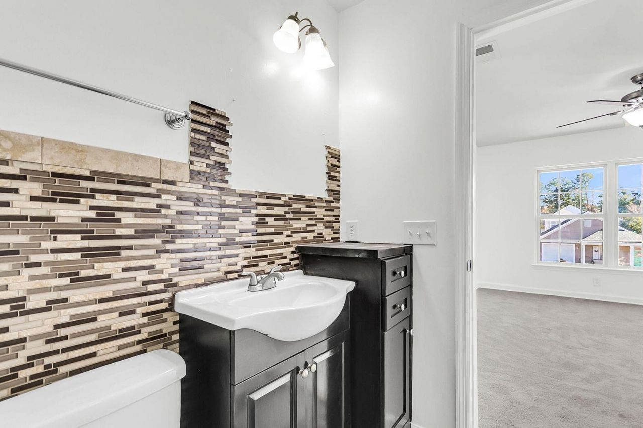 3033 Kinswood Lane Photo 18