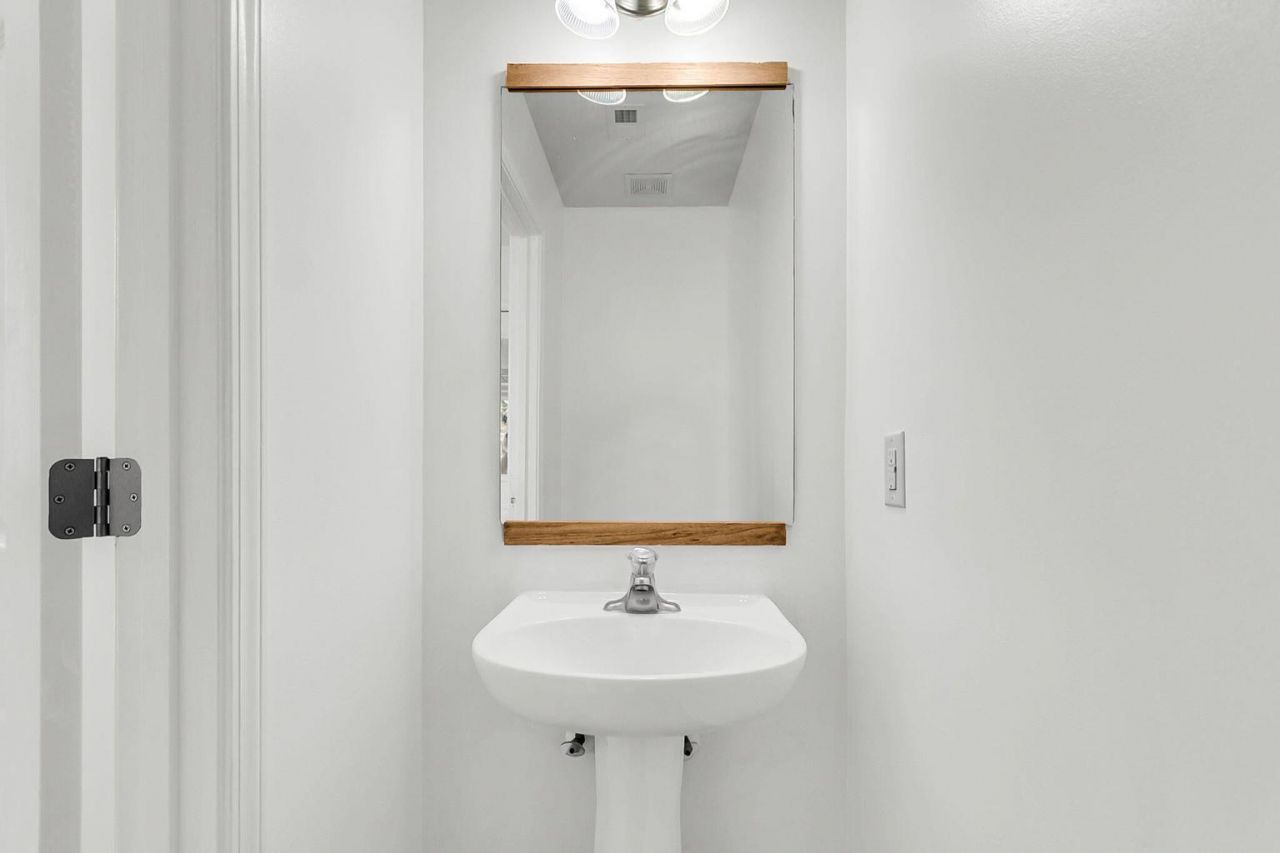 3033 Kinswood Lane Photo 44