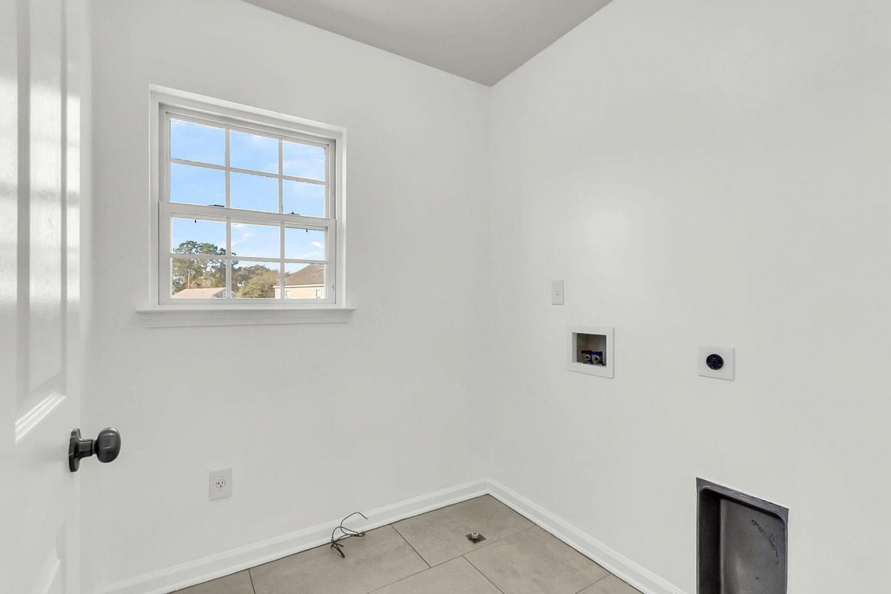 3033 Kinswood Lane Photo 45