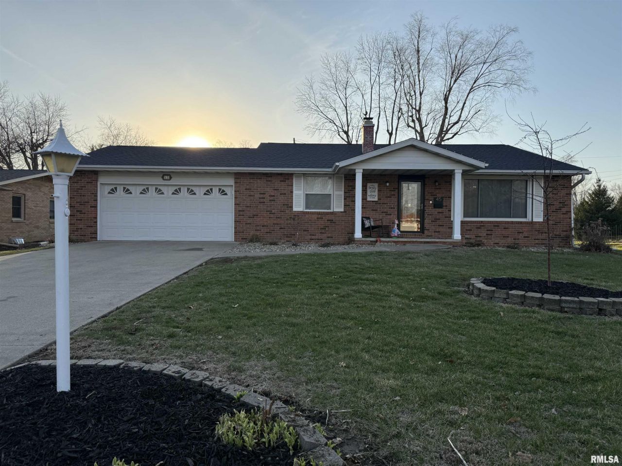 45 Lincoln Road, Canton, IL 61520 Main Photo