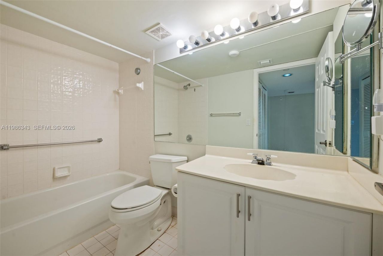 9599 Weldon Cir, Unit A112, Tamarac, FL 33321 Photo