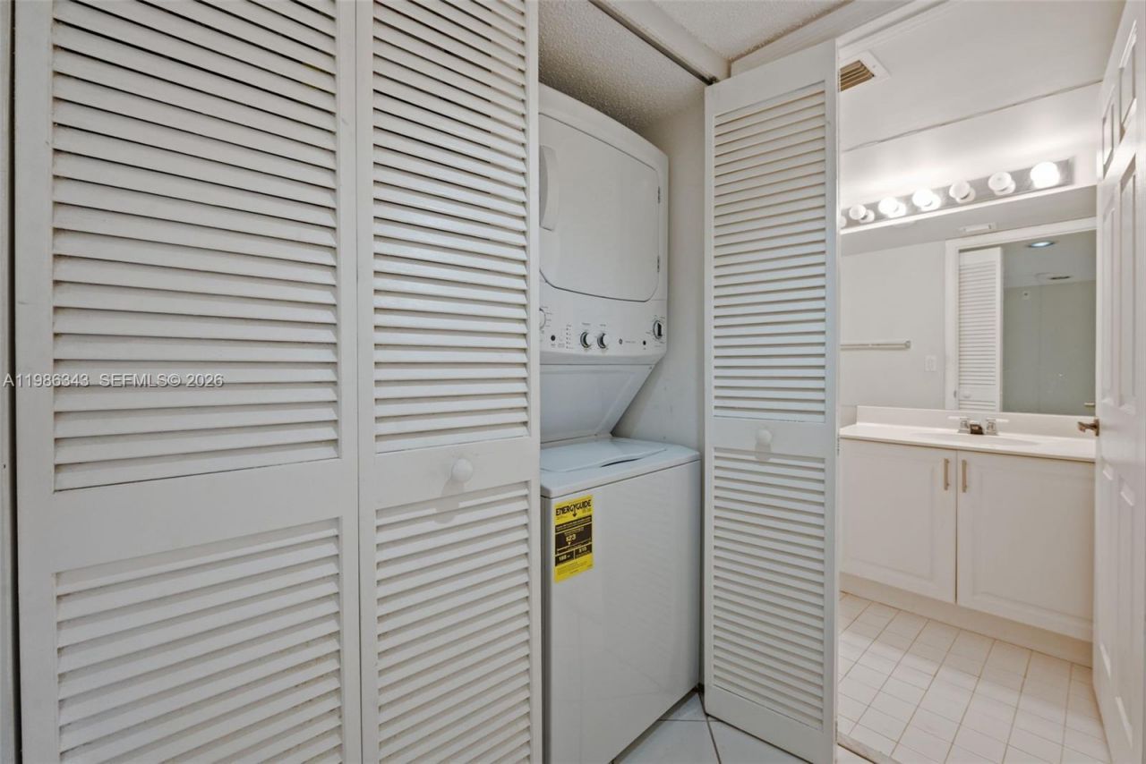 9599 Weldon Cir, Unit A112, Tamarac, FL 33321 Photo