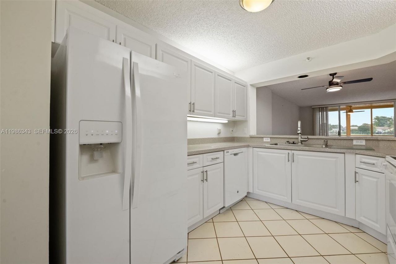 9599 Weldon Cir, Unit A112, Tamarac, FL 33321 Photo