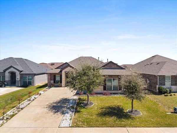 220 Camden Street, Red Oak, TX 75154