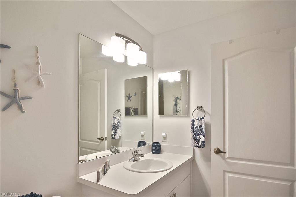 8066 Queen Palm Ln, Unit 535, Fort Myers, FL 33966 Photo