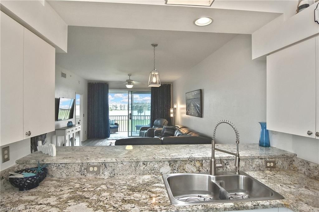 8066 Queen Palm Ln, Unit 535, Fort Myers, FL 33966 Photo