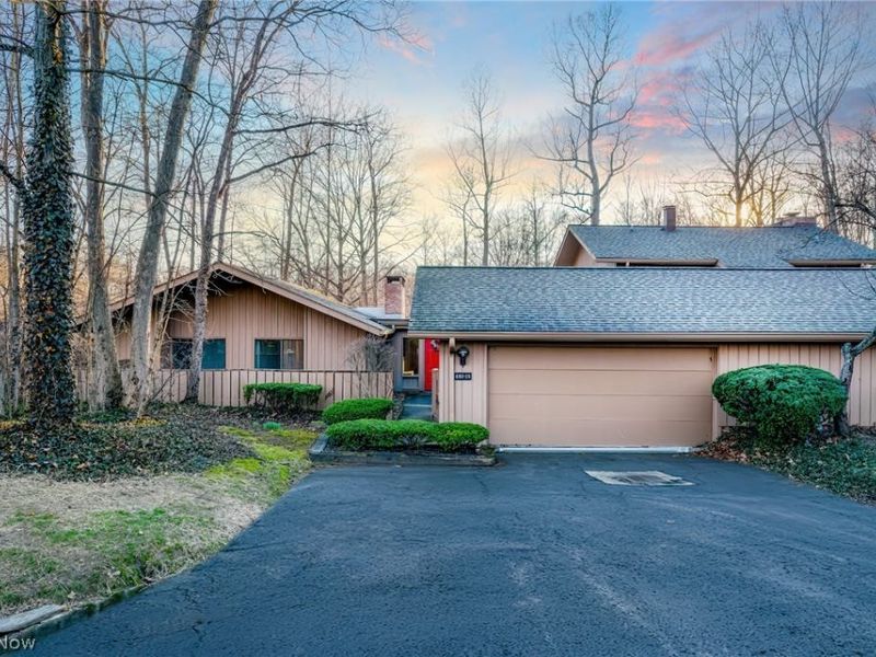 680-26 Fairington Drive, Aurora, OH 44202 Photo 1