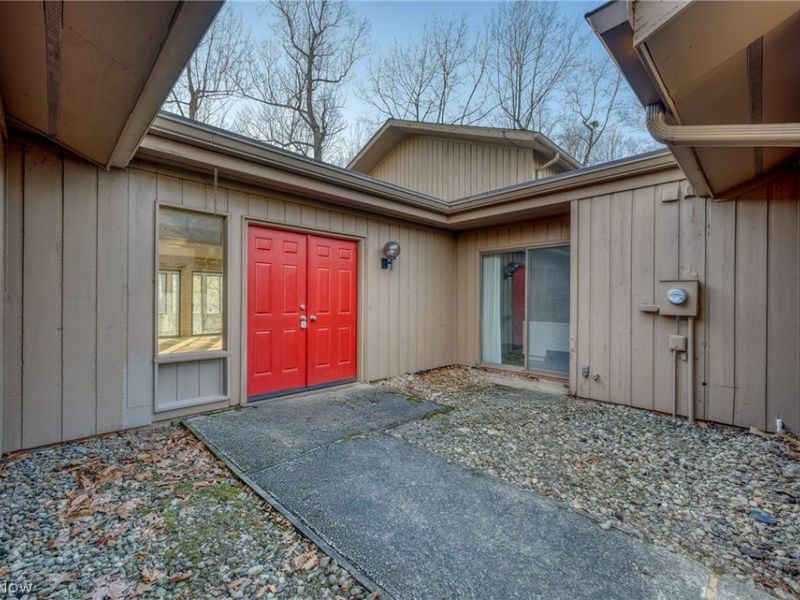 680-26 Fairington Drive, Aurora, OH 44202 Photo 2