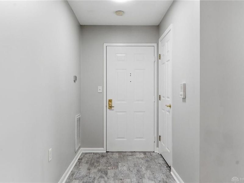 3043 Cumberland Lane, Unit 104, Beavercreek, OH 45431 Photo 4