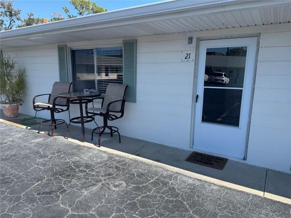 525 MANATEE COURT , Unit 21, VENICE, FL 34285
