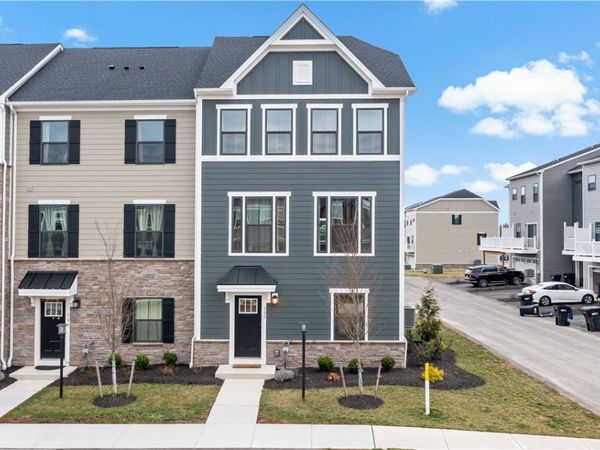 125 Mossy Oak Dr, Coraopolis, PA 15108