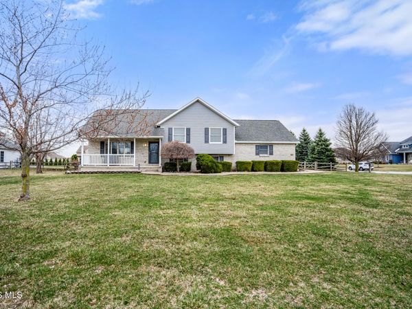 22245 W Hollyhock Lane, Curtice, OH 43412