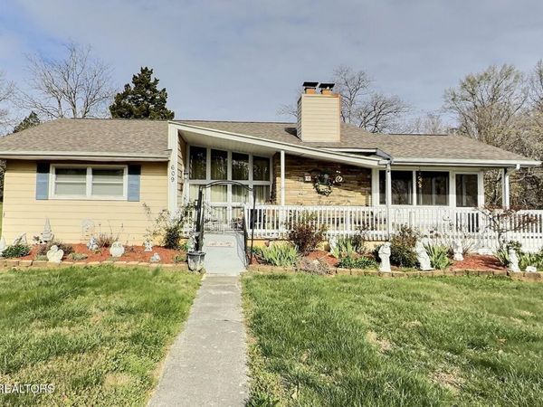 609 Metler Drive, Knoxville, TN 37912
