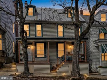 158-160 S TULPEHOCKEN, PINE GROVE, PA 17963