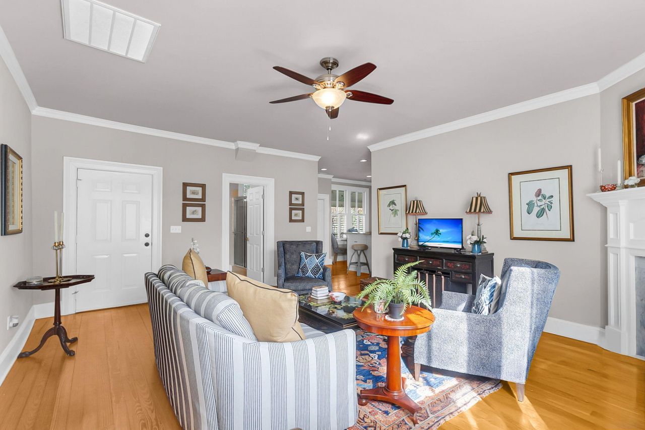 180 Broad Street Photo 8