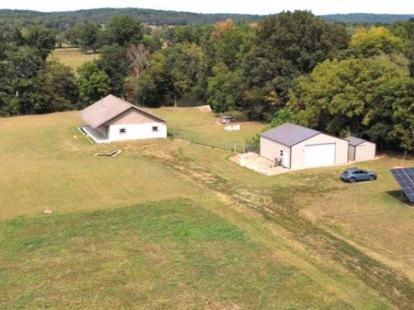 19724 Fisher Ford Road, Siloam Springs, AR 72761