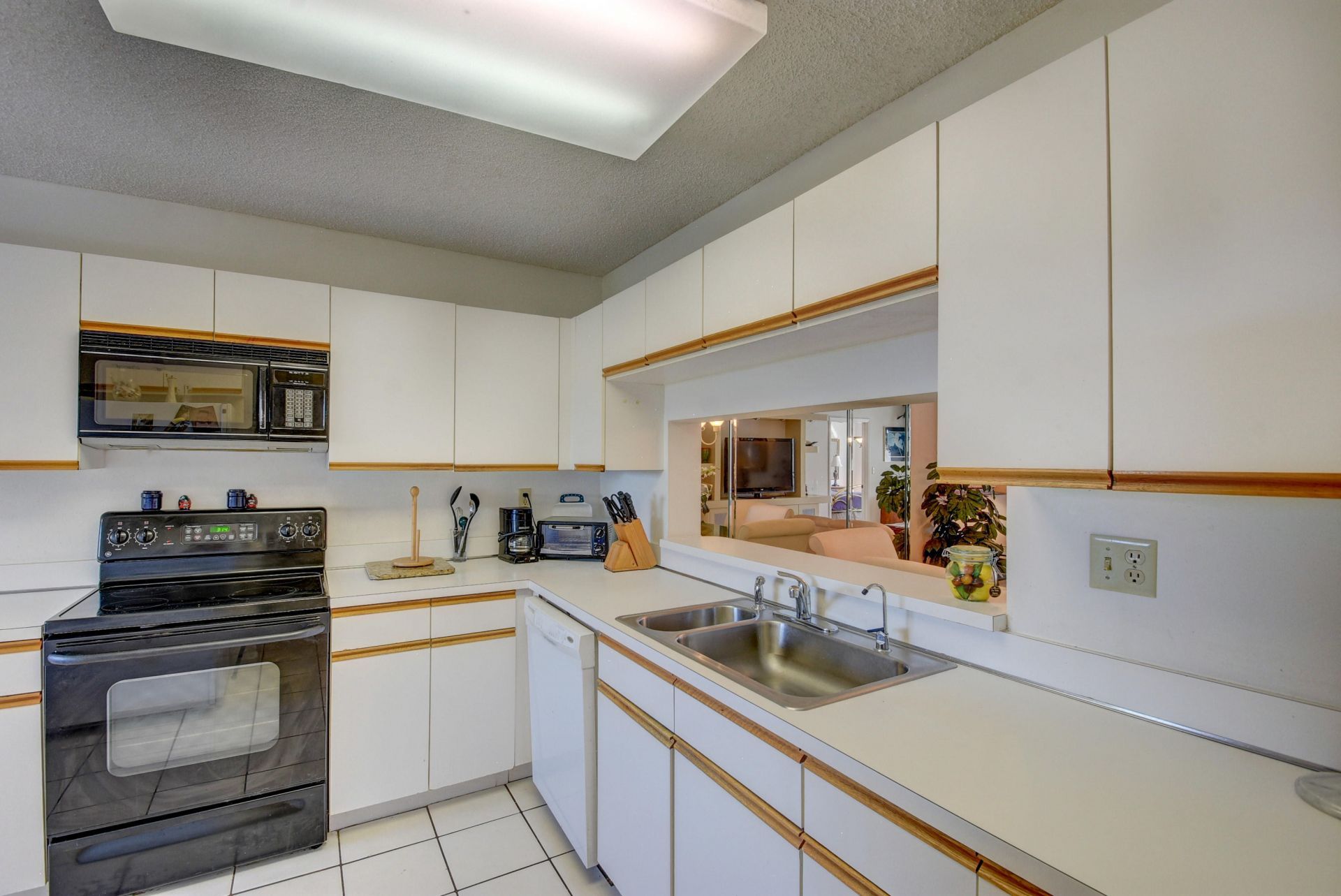 15461 Pembridge Drive, Unit 309, Delray Beach, FL 33484 Photo