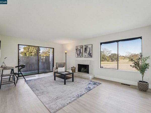 2 Lakeview Ct, Novato, CA 94947