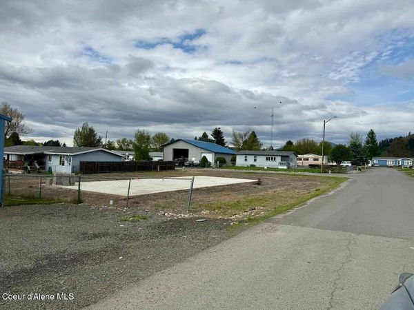 149 Sunny Rd , St. Maries, ID 83861