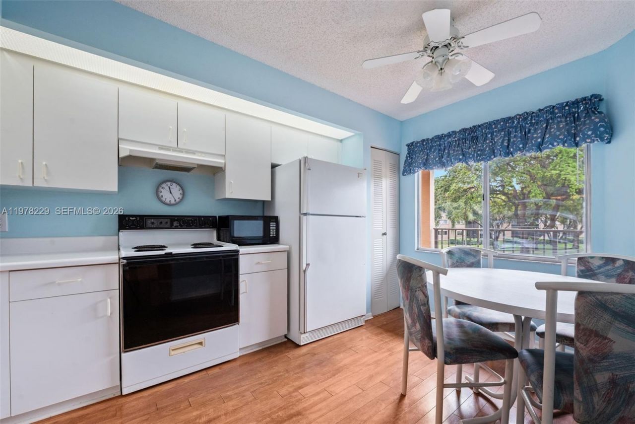 13701 SW 12th St , Unit 202A, Pembroke Pines, FL 33027 Photo