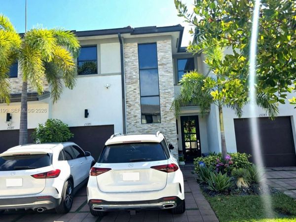 15785 NW 91st Ct , Miami Lakes, FL 33018