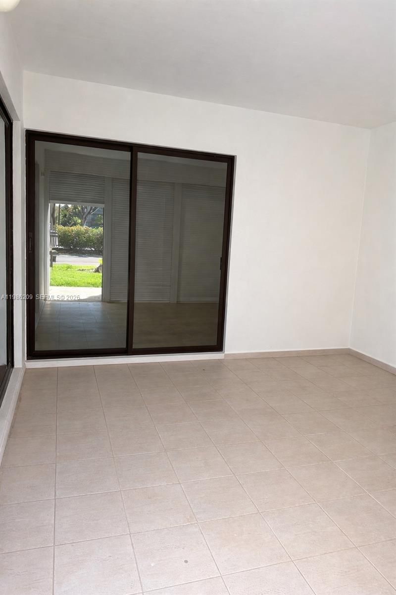 220 Lakeview Dr, Unit 102, Weston, FL 33326 Photo