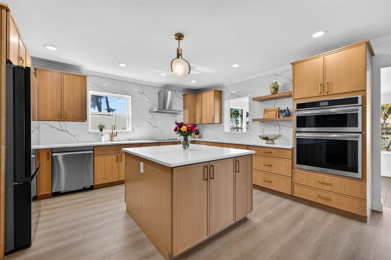 7991 1st Avenue S, Saint Petersburg, FL 33707 Photo