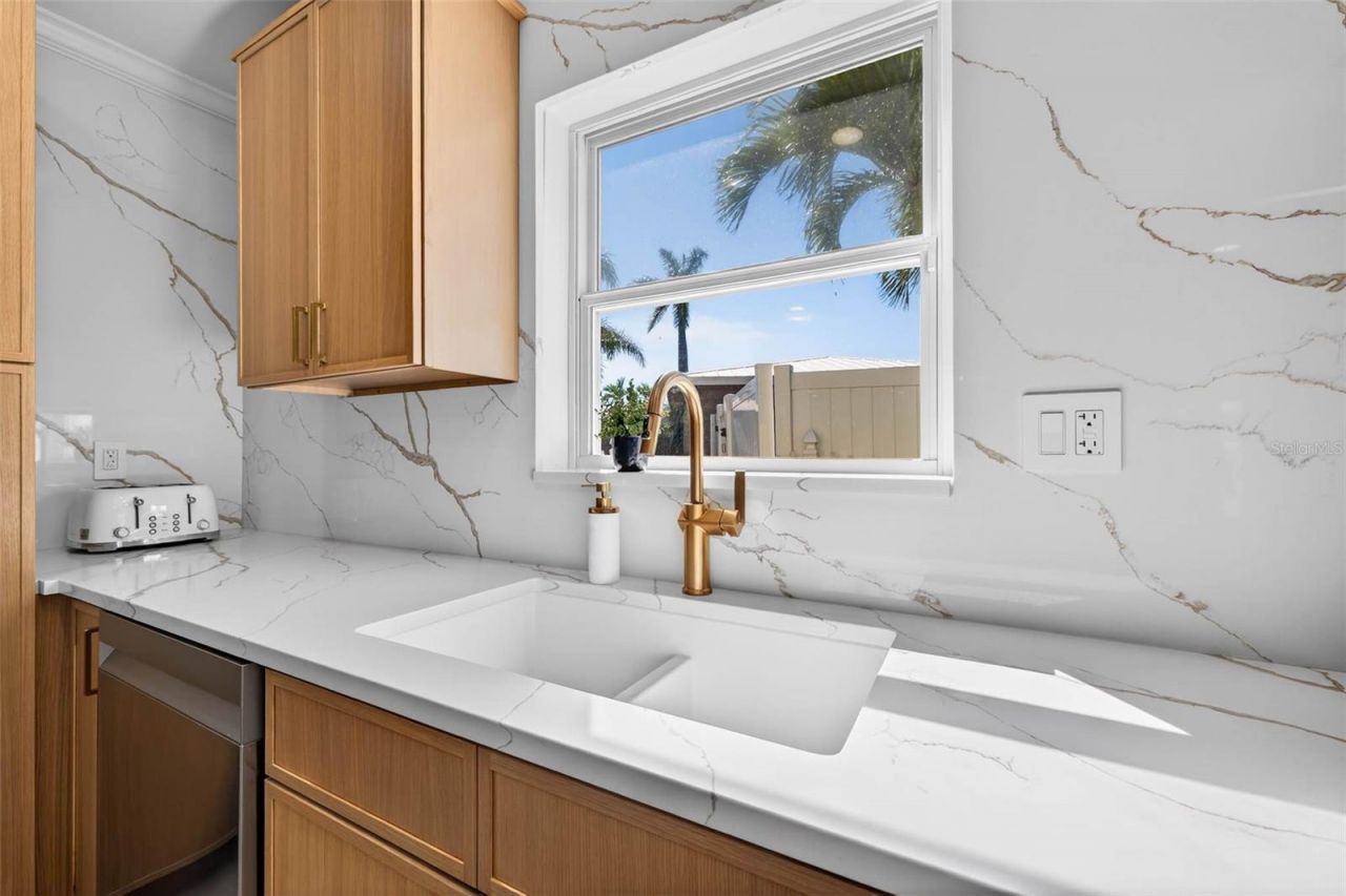 7991 1st Avenue S, Saint Petersburg, FL 33707 Photo