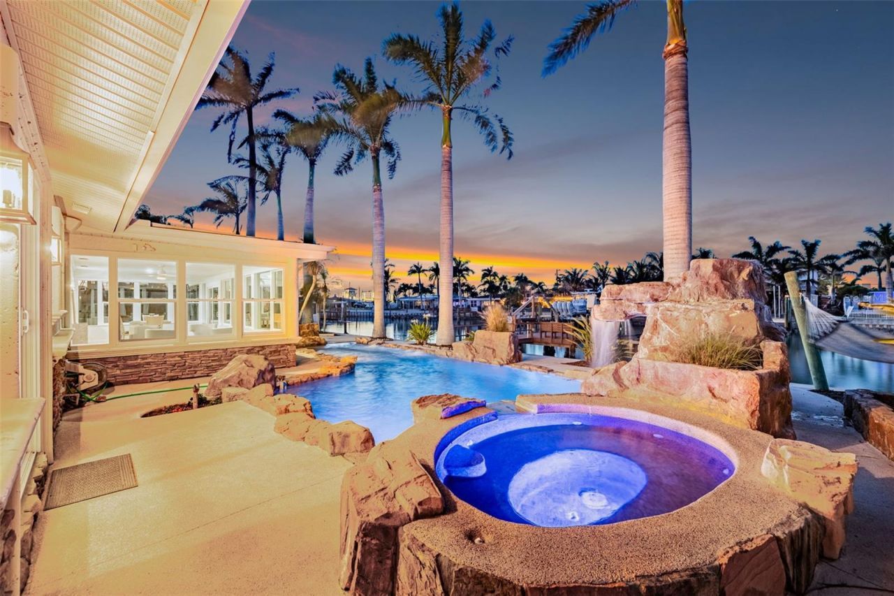 7991 1st Avenue S, Saint Petersburg, FL 33707 Photo