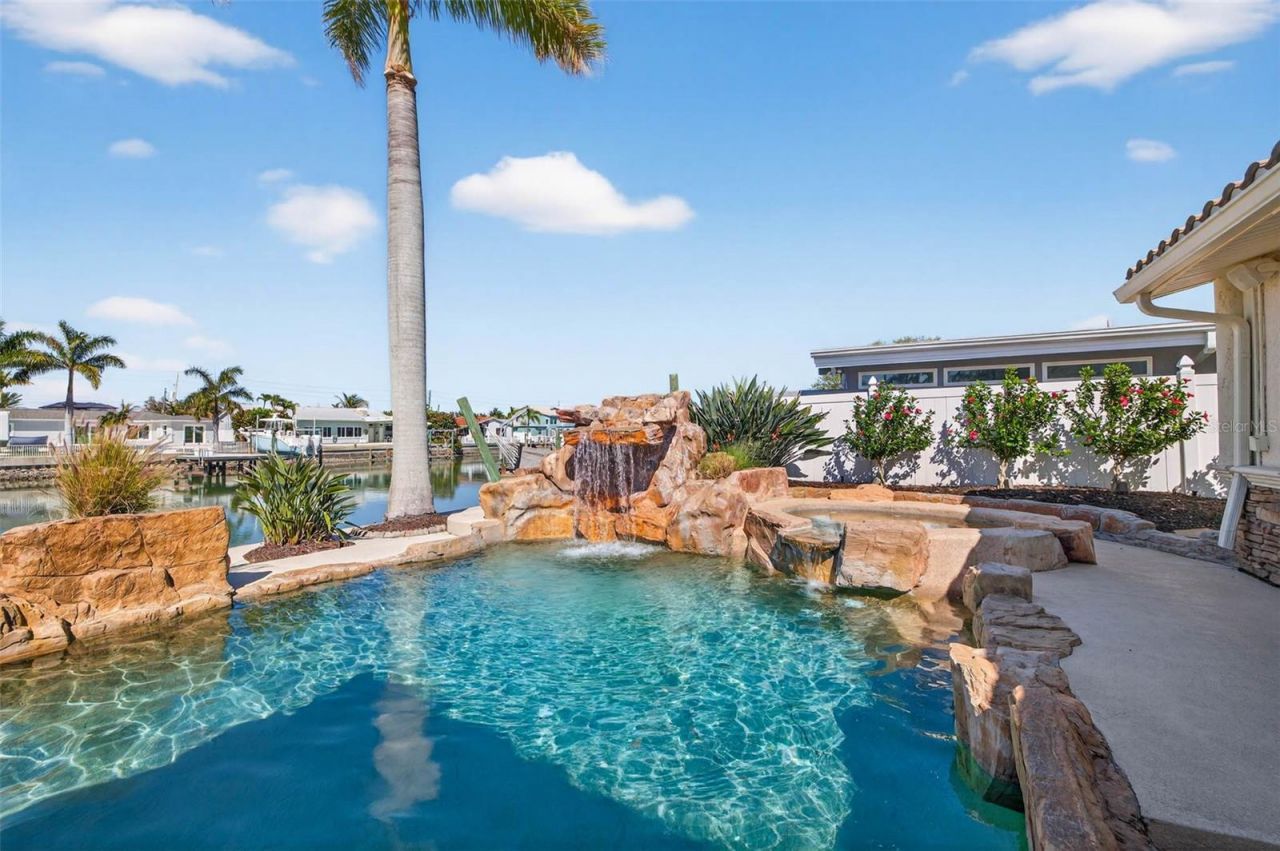 7991 1st Avenue S, Saint Petersburg, FL 33707 Photo