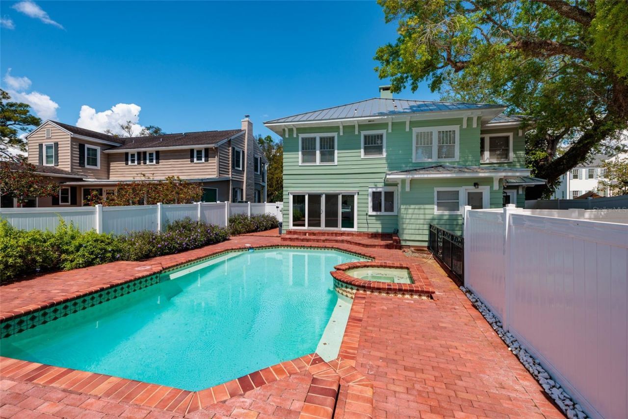 756 17th Avenue Ne, Saint Petersburg, FL 33704 Photo