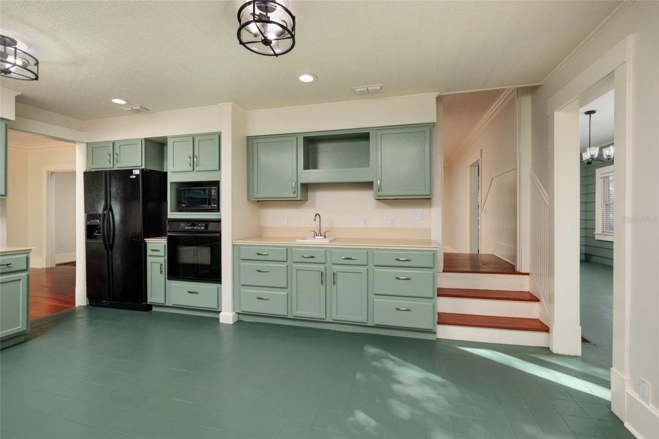 756 17th Avenue Ne, Saint Petersburg, FL 33704 Photo