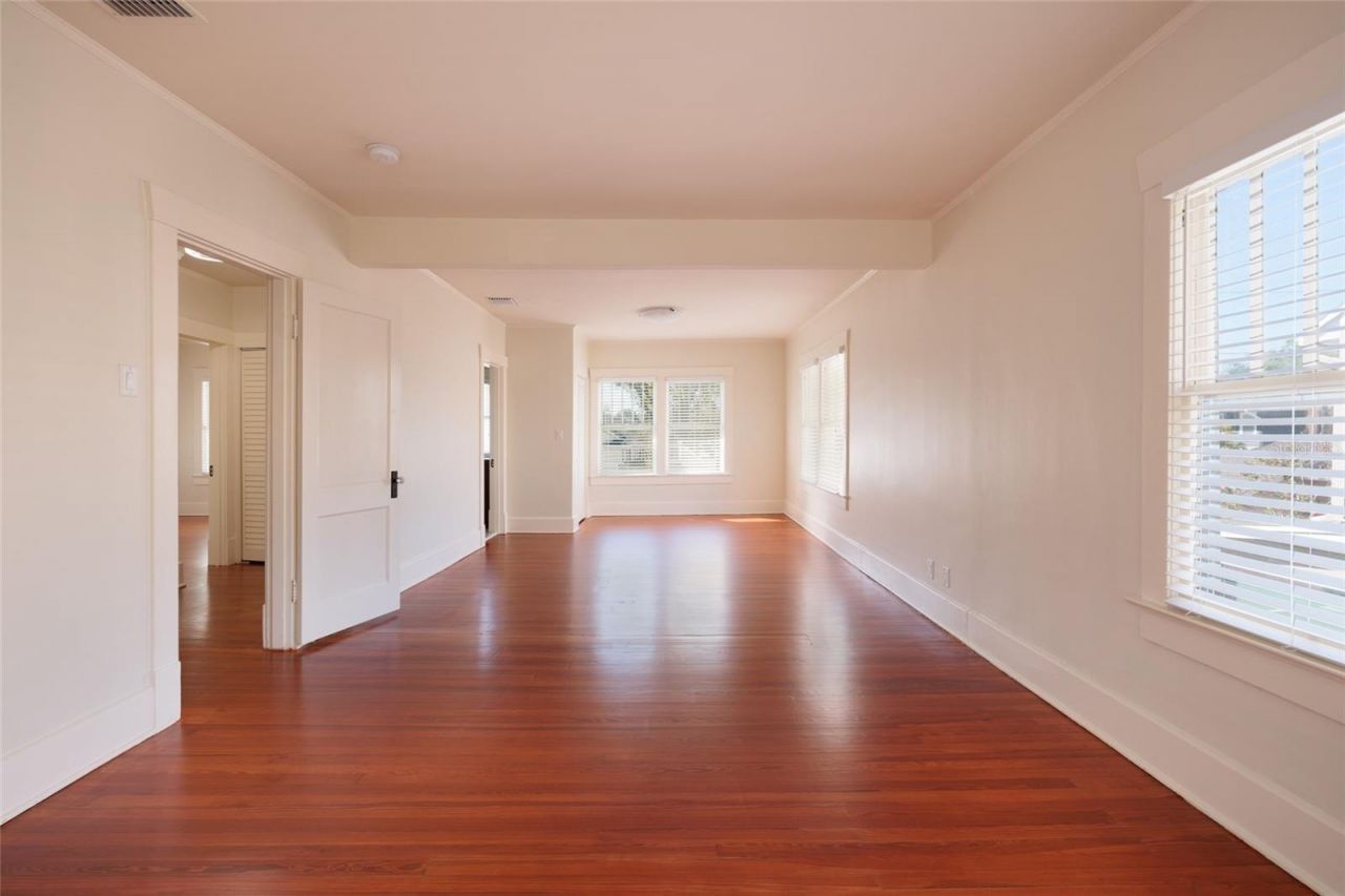 756 17th Avenue Ne, Saint Petersburg, FL 33704 Photo