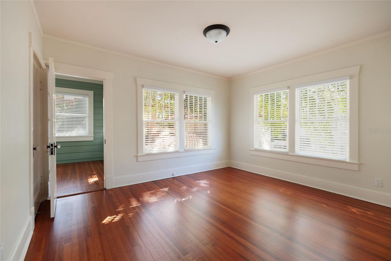 756 17th Avenue Ne, Saint Petersburg, FL 33704 Photo