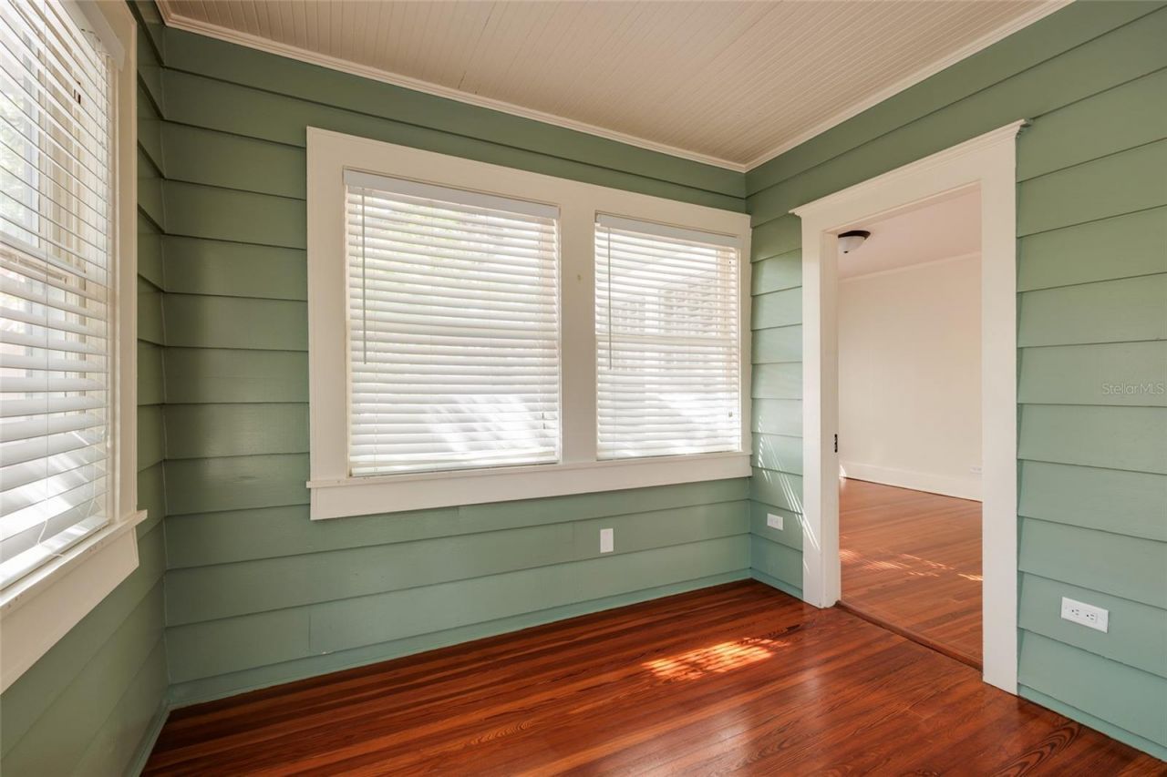 756 17th Avenue Ne, Saint Petersburg, FL 33704 Photo