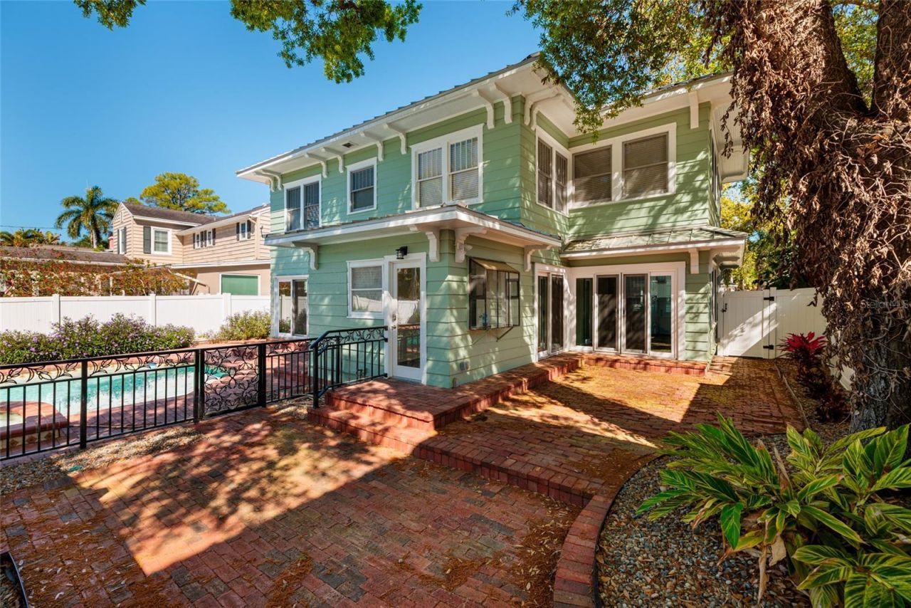 756 17th Avenue Ne, Saint Petersburg, FL 33704 Photo