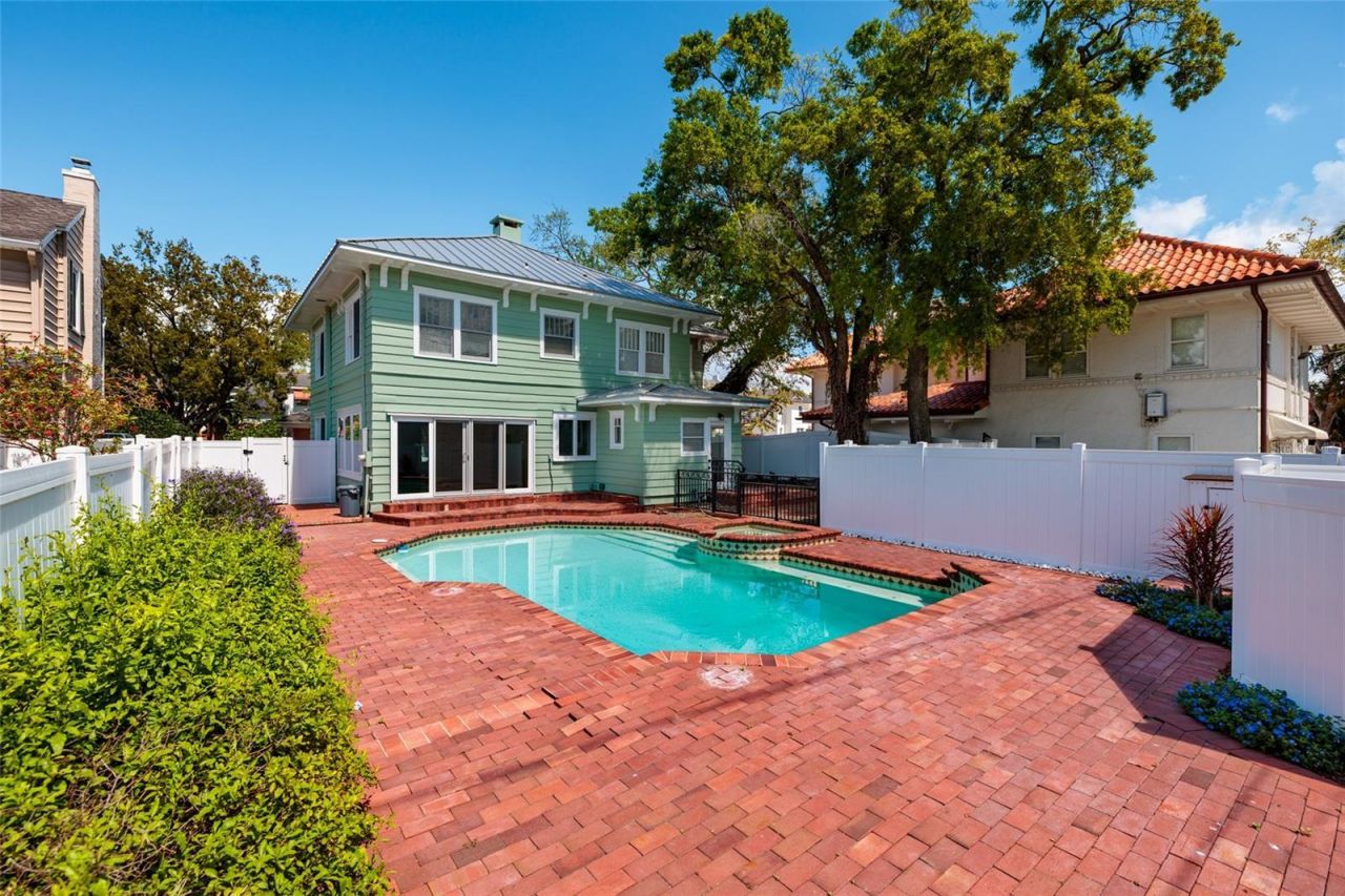 756 17th Avenue Ne, Saint Petersburg, FL 33704 Photo